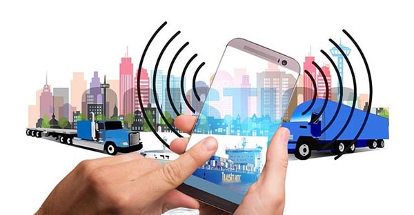 智慧冷鏈物流的運(yùn)輸貨車(chē)與貨船